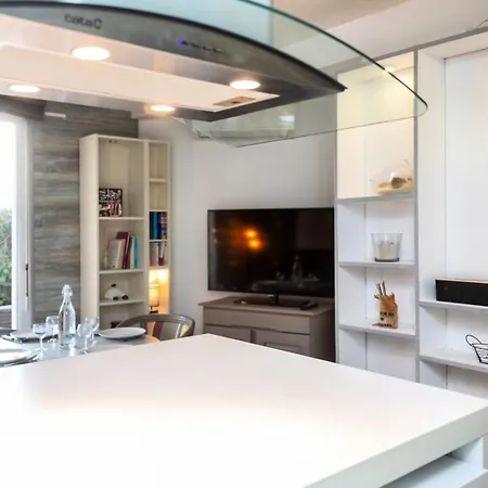 With Terrace And Views Of The Pyrenees * קאנט אן רוסיון